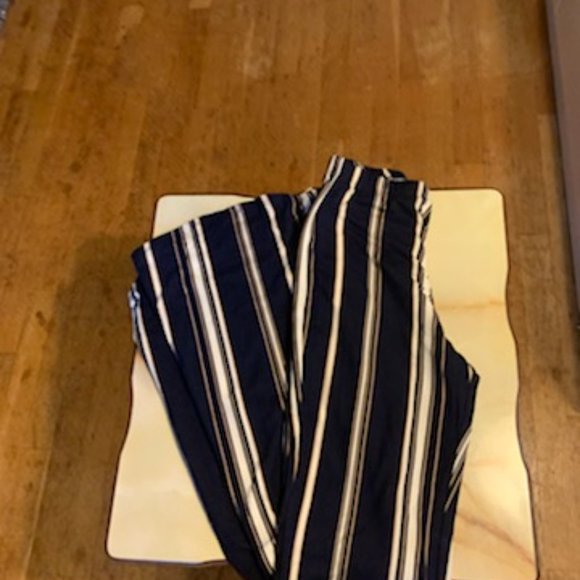 Forever 21 Stretch flared striped pants - Picture 6 of 7